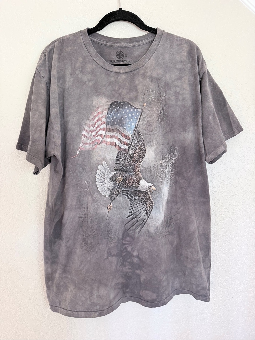 Vintage-Style The Mountain Bald Eagle American Flag Tie Dye T-Shirt Gray XL